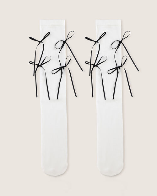 Calcetines Blancos Mo&ntilde;os