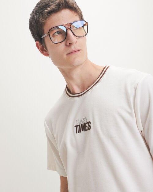 Playera Beige Dise&ntilde;o