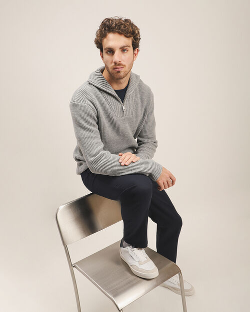 Suéter Gris Semiajustado