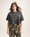 Playera Negra Con Aplicaciones,NEGRO