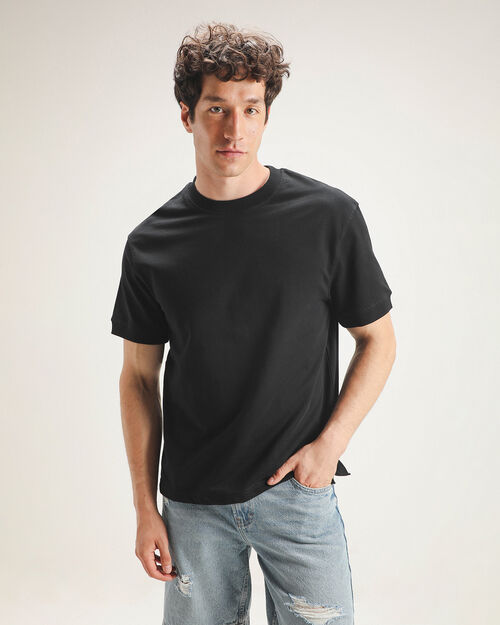 Playera Fit Relaxed Negra