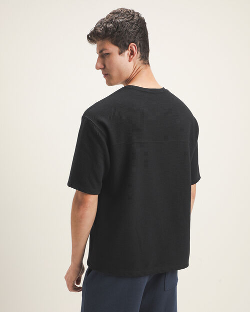 Playera Fit Relaxed Negra