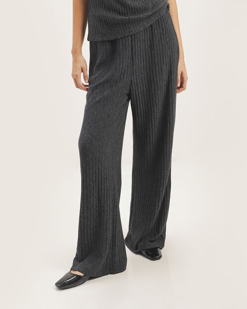 Pantalón Negro Plisado