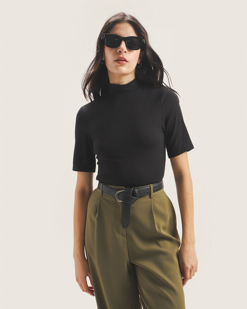 Top Negro Cuello Alto