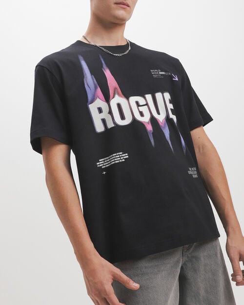 Playera Negra Estampada