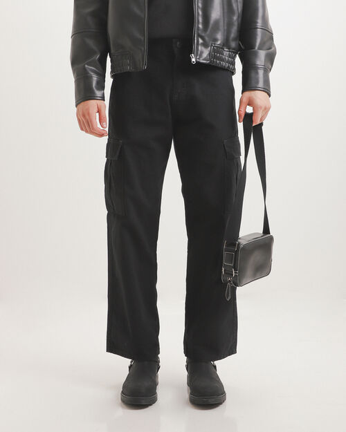 Pantal&oacute;n Negro Cargo