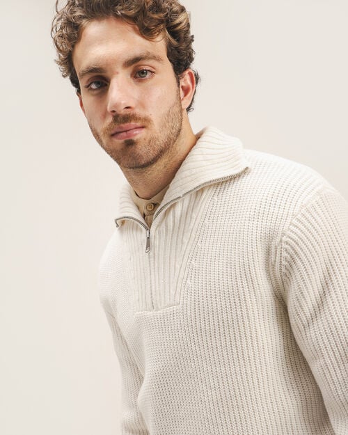 Su&eacute;ter Beige Fit Regular