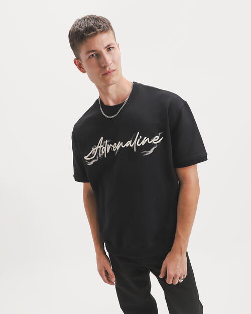 Playera Negra Texto Bordado