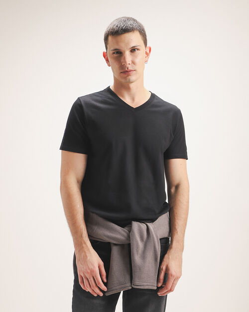Playera Negra Cuello V