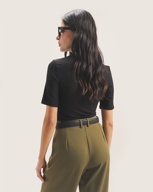 Top Negro Cuello Alto