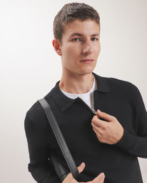 Su&eacute;ter Negro Zipper