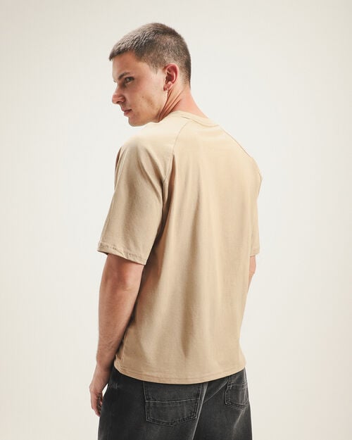 Playera Fit Relaxed Arena