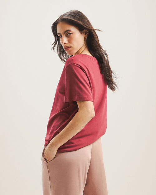 Playera Roja Cuello V