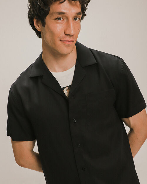 Camisa Negra Manga Corta