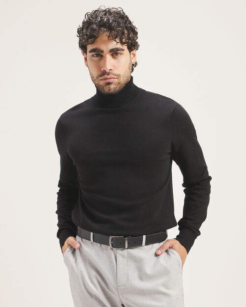 Suéter Negro Cuello Alto