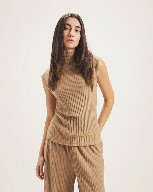 Top Beige Sin Mangas