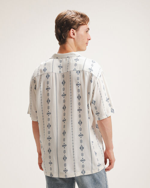 Camisa Beige Con Diseño
