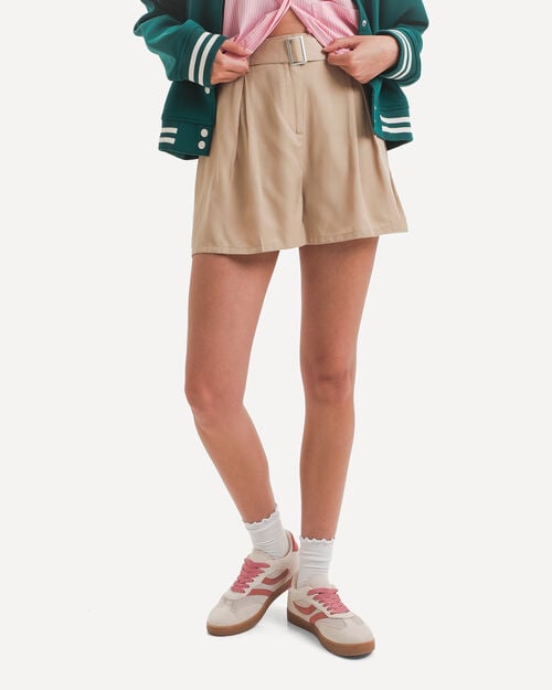Short Beige Con Cinto