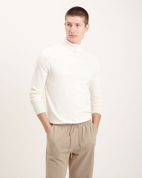 Su&eacute;ter Blanco Slim