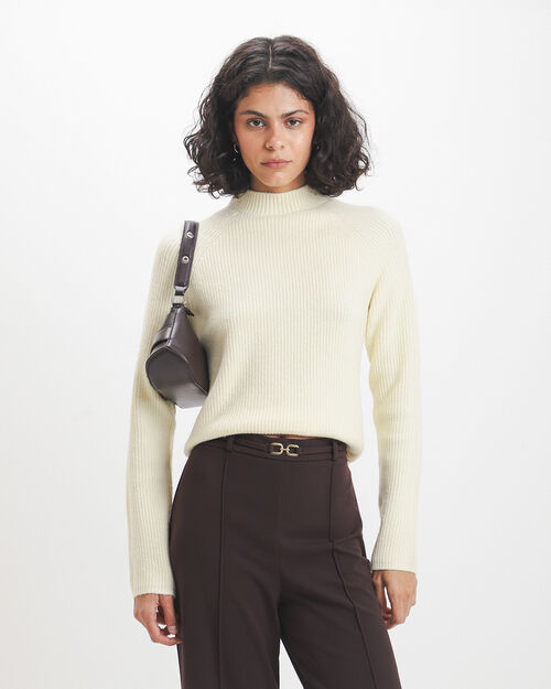 Su&eacute;ter Cerrado Beige