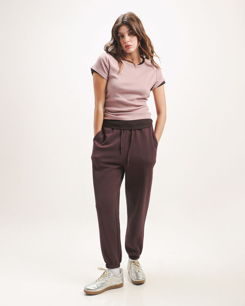 Jogger Morado Con Jaretas