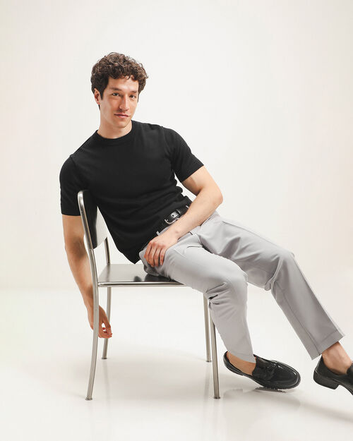 Playera Fit Regular Negra