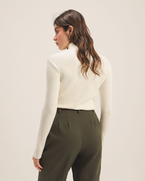 Top Beige Cuello Alto