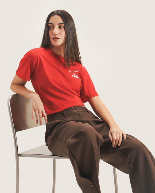 Playera Roja Con Dise&ntilde;o