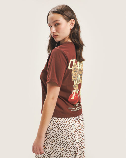 Playera Roja Con Estampado