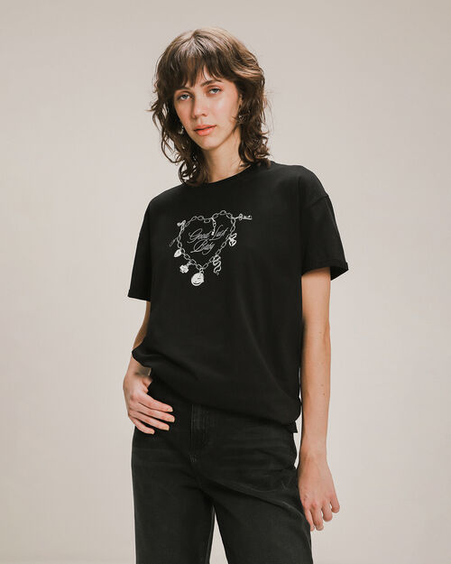 Playera Manga Corta Aplicaciones