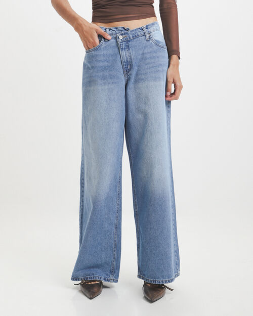 Wide Leg Jeans Pretina Asim&eacute;trica