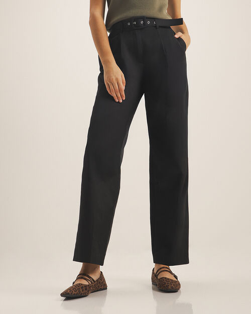 Pantalón Negro Con Cinturón