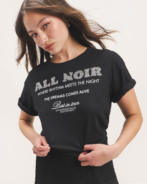 Playera Negra Estampada