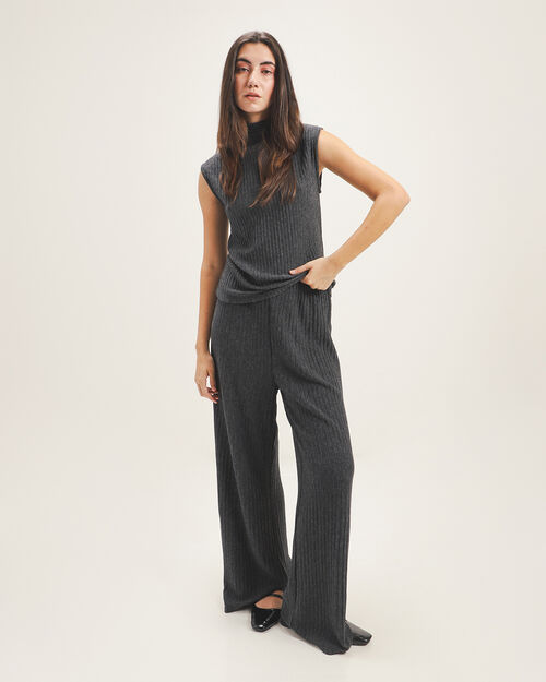 Pantalón Negro Plisado