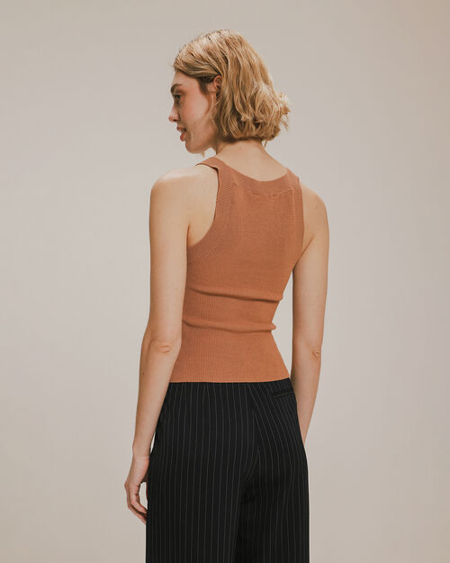 Top De Punto Caf&eacute;