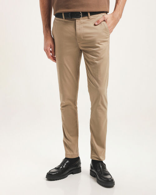 Pantalón Fit Skinny Café