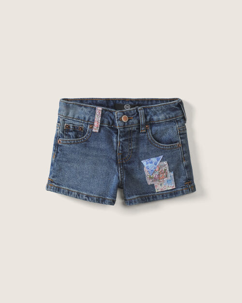 Short De Mezclilla Con Parches