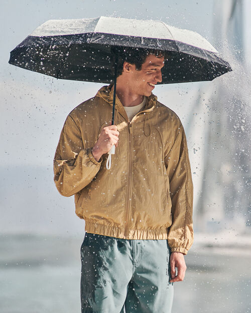 Chamarra Impermeable Beige