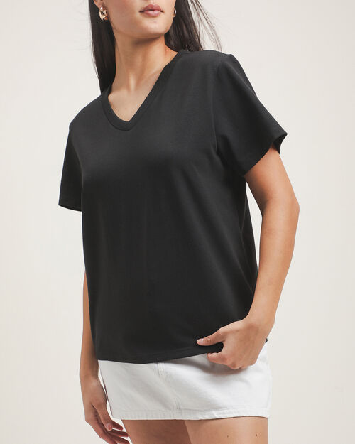 Playera Negra B&aacute;sica