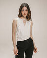 Playera Con Aplicaciones,CRUDO