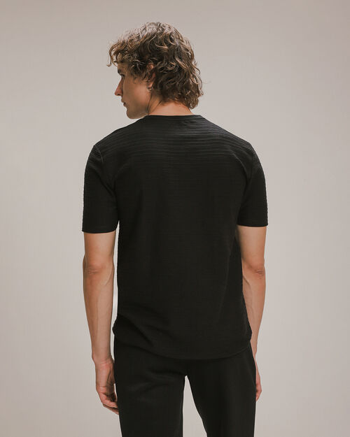 Playera Manga Corta Negra