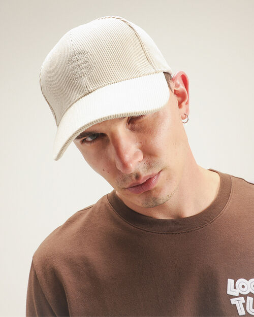 Gorra Beige Con Bordado