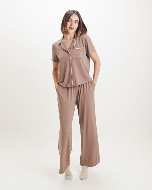Conjunto Pijama Caf&eacute;