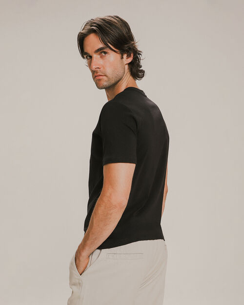 Playera Slim Negra