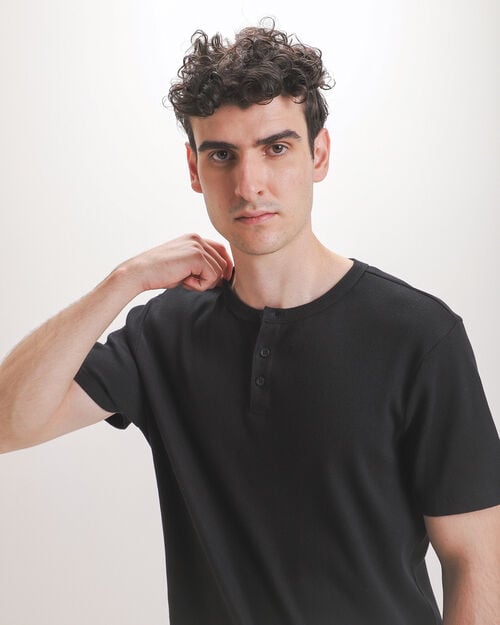 Playera Henley Negra