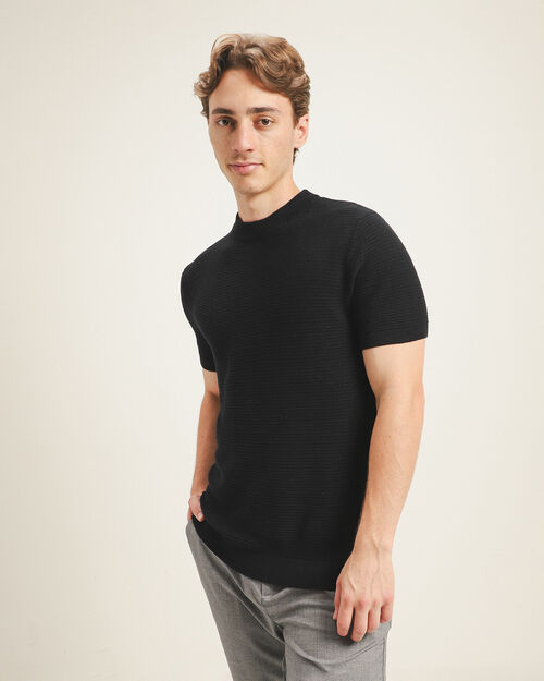 Playera Negra Cuello Perkins