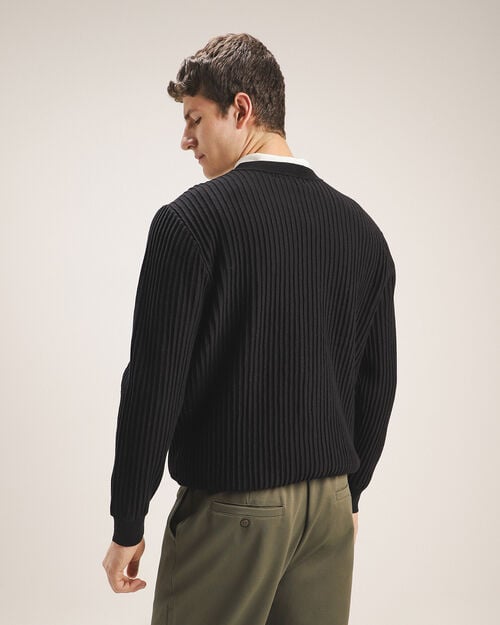 Su&eacute;ter Negro Textura