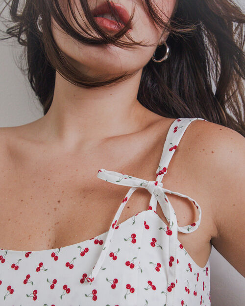 Crop Estampado Cerezas