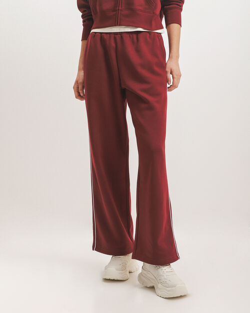 Jogger Rojo B&aacute;sico