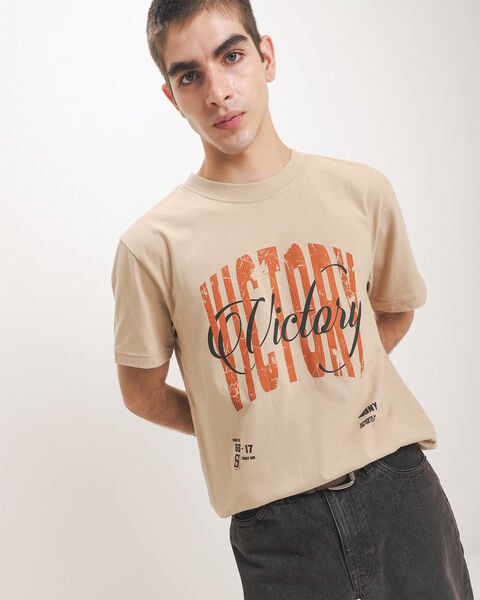 Playera Gr&aacute;fico Victory